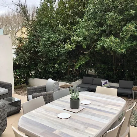 Maison 3 Chambres, Parking, Jardin, Climatisation Holiday home Arles