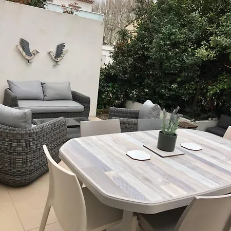 Maison 3 Chambres, Parking, Jardin, Climatisation Holiday home
